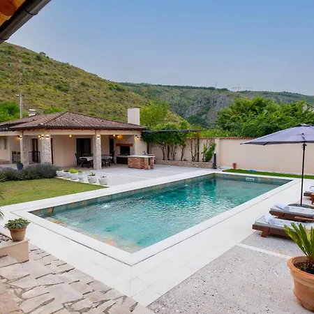 Villa Four Olive Trees